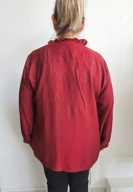 🌸 Blouse en Lyocell – Col victorien & dentelle