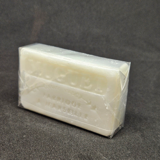 🌸 Savonnette marseillaise au muguet – 60 g