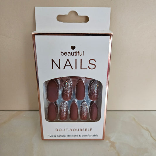 💅 Faux ongles mats & pailletés ✨