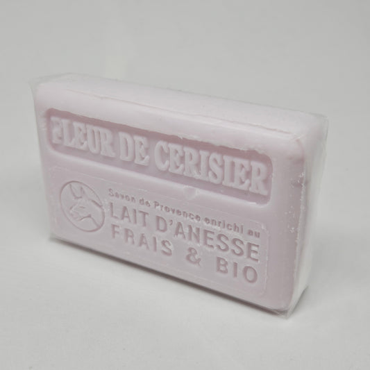 🌸 Savon au lait d’ânesse frais & bio – Fleur de cerisier – 100 g