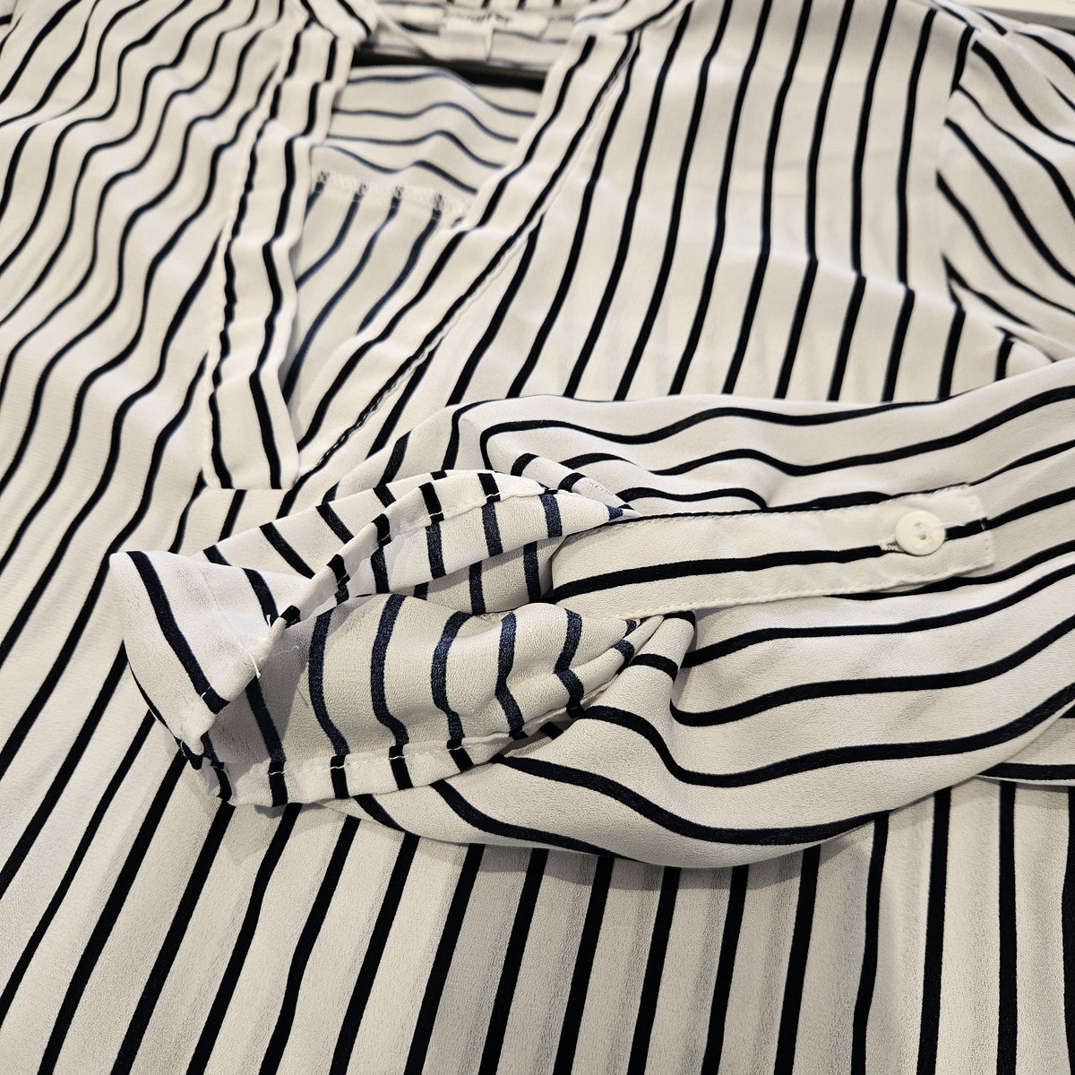 🤍 Blouse blanche à rayures bleu marine – Jennyfer – Taille XS