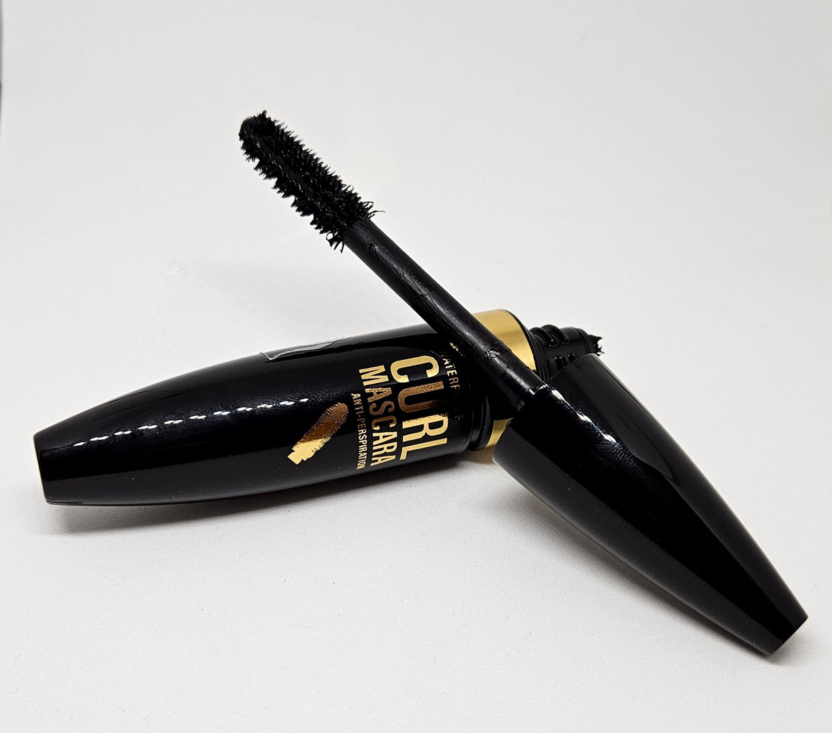 Waterproof Curl Mascara – Yes Love Cosmetics 👁️✨