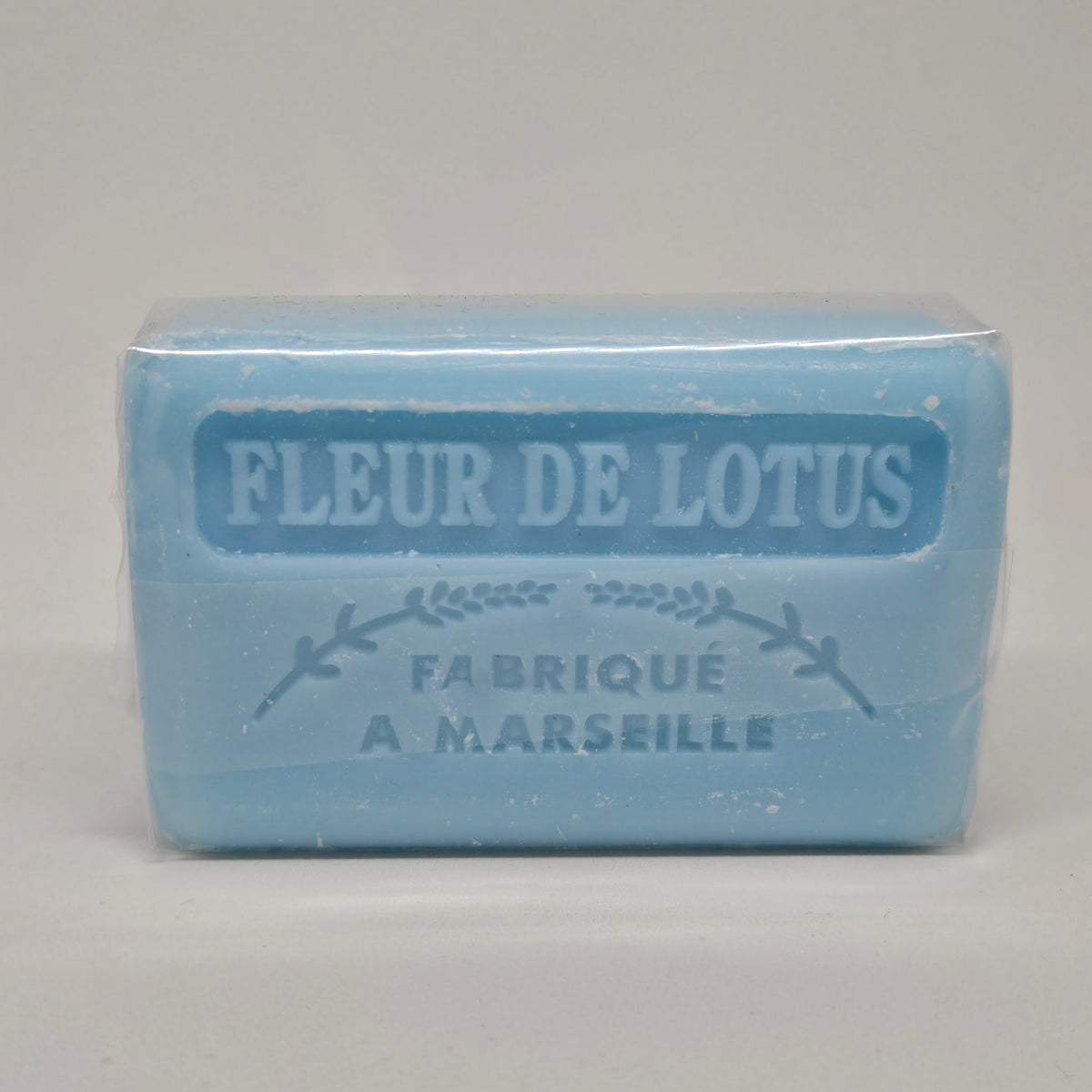 🥛 Savon au lait d’ânesse frais & bio – Fleur de Lotus – 125 g