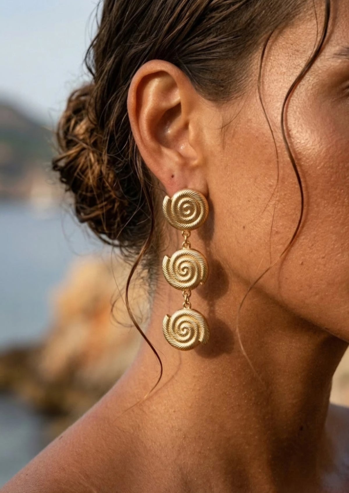 Boucles d’oreilles dorées – Spirales texturées ✨