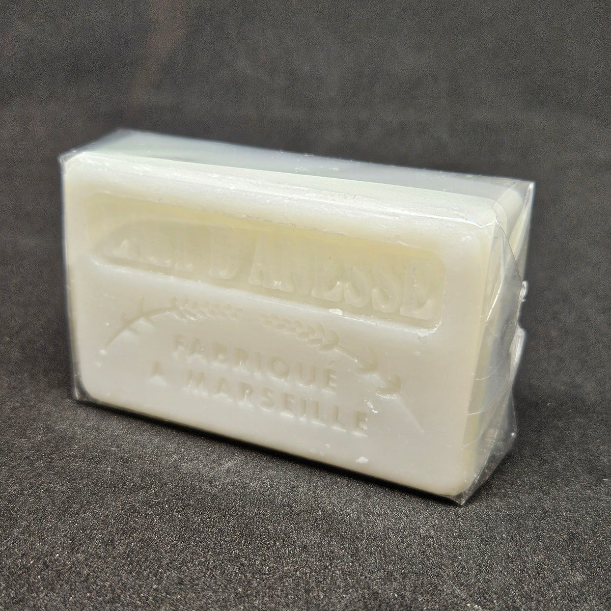 🥛 Savon au lait d’ânesse frais & bio – 60 g