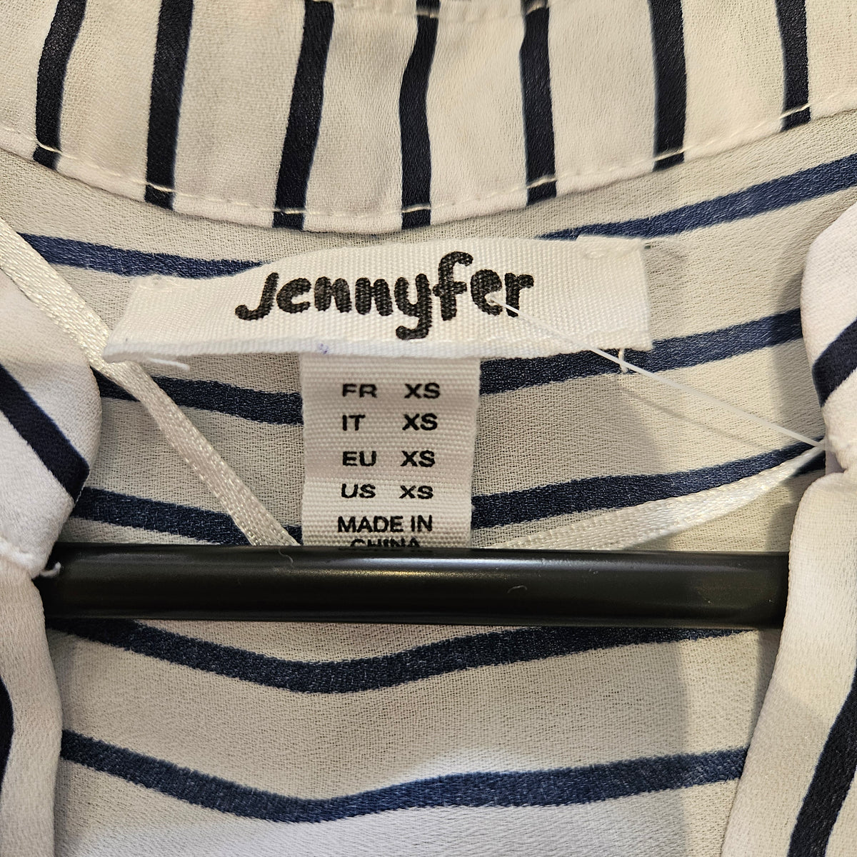 🤍 Blouse blanche à rayures bleu marine – Jennyfer – Taille XS
